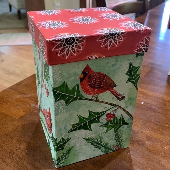 NEW Cypress Holiday Cardinal Ceramic Travel Coffee Cup in Gift Box 17 Oz - Picture 6 of 7